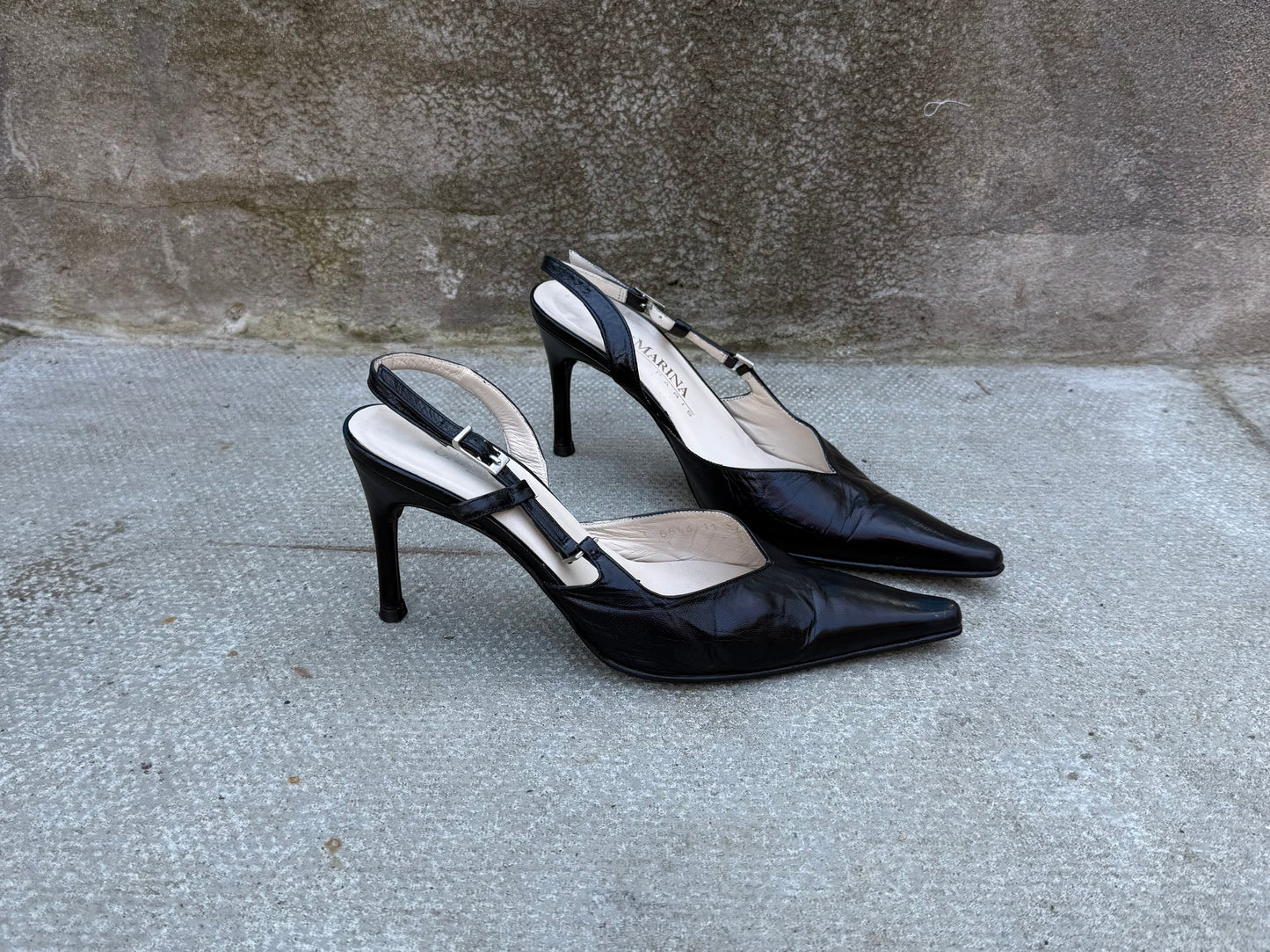 San Marina Black Pointed Slingback Heels