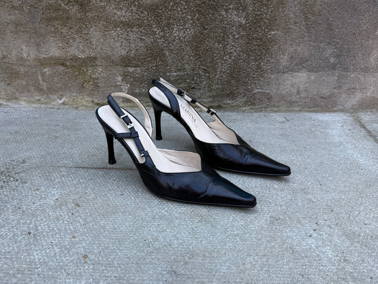 San Marina Black Pointed Slingback Heels