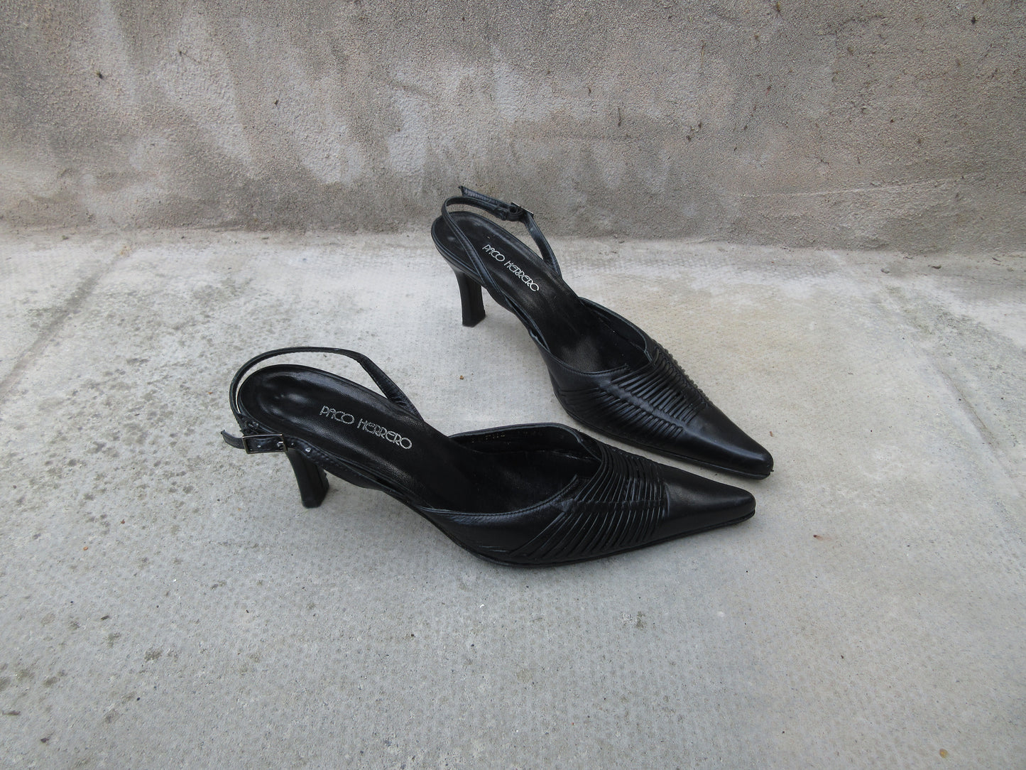 Vintage Black Paco Herrero Slingback Kitten Heels