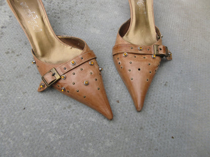 Conbipel Pointed Toe Kitten Heels